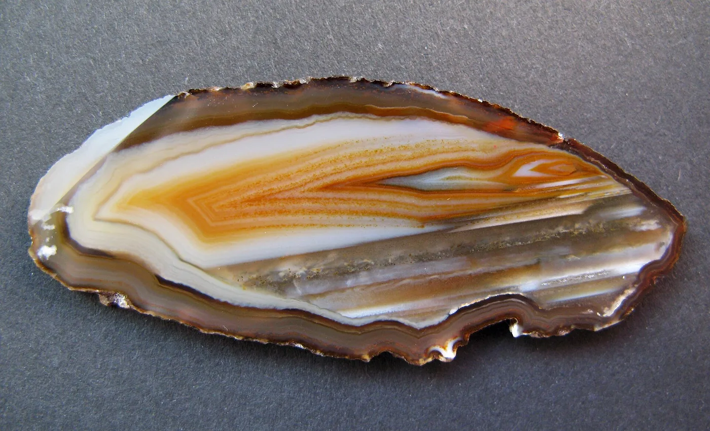 Agate — mineral specimen