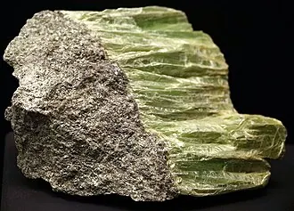 Serpentine — mineral specimen
