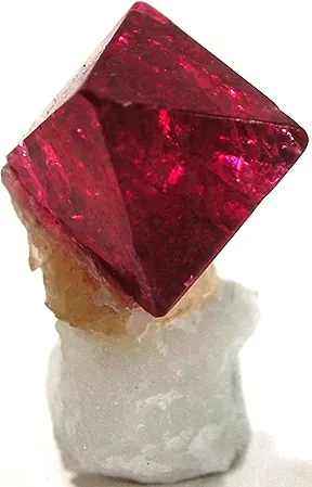 Spinel — mineral specimen