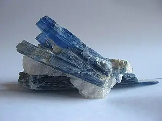 Kyanite specimen