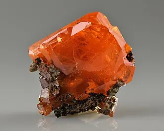 Wulfenite — mineral specimen